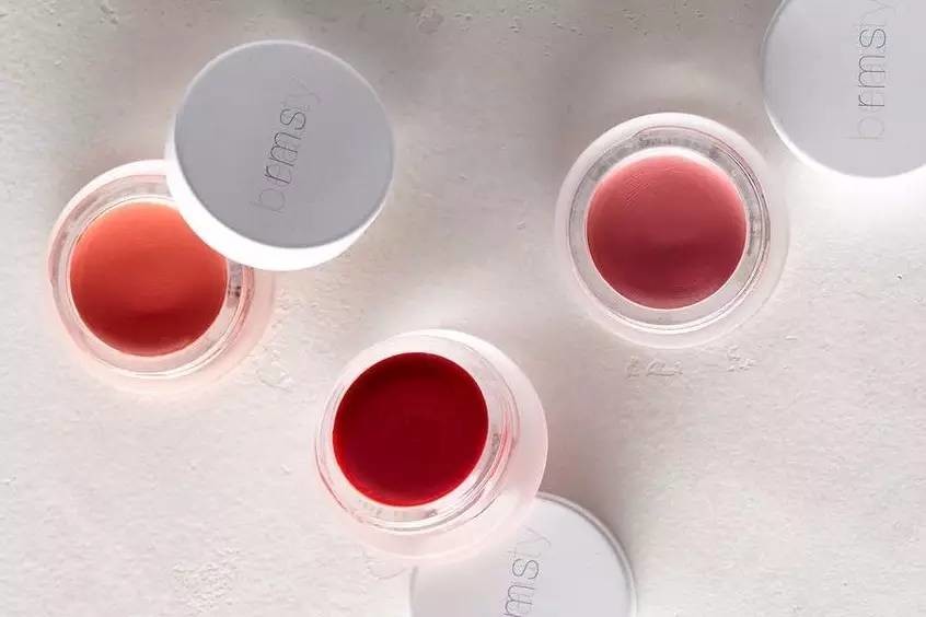 一生要吃多少口红,一辈子要吃掉多少口红