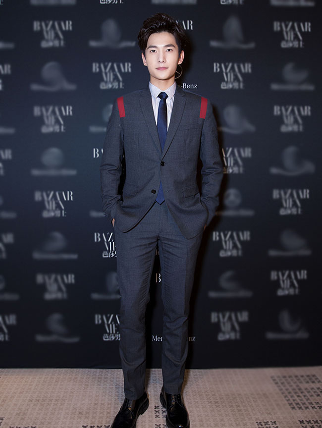 鹿晗被路人偶遇的视频,鹿晗早期被路人偶遇