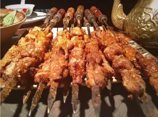 这是一条凶残的推送！8家“食肉兽”必吃的店！一口入魂···