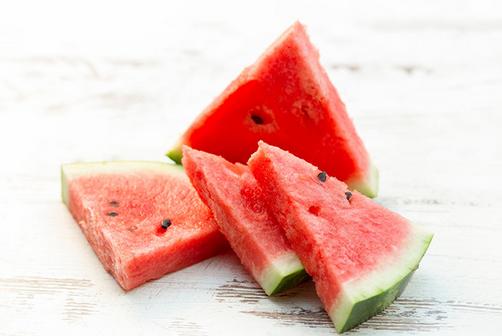 吃西瓜拉肚子是怎么回事,宝宝吃西瓜拉肚子发烧怎么办