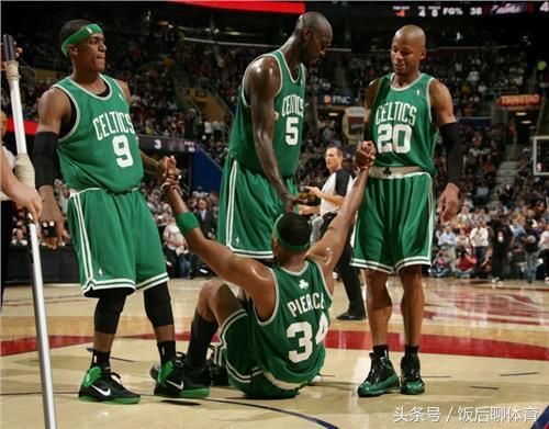 1美元的合同,那个挨了11刀的男人要退役了,职业生涯数据足够亮眼