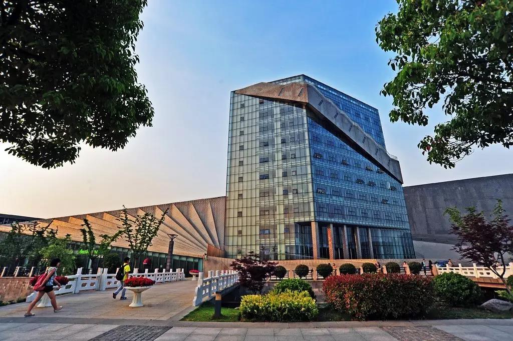 夏一站，我在仙林高校等你