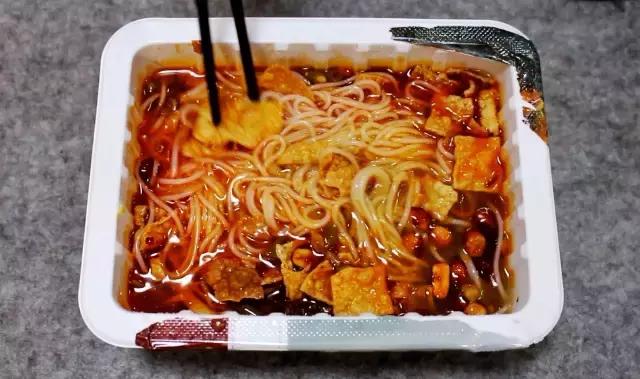 随时随地一壶热水就能吃上的美味螺蛳粉，我们帮你找好了！饿了么？