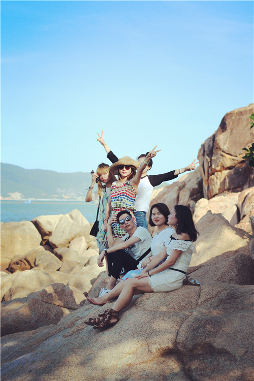 有些人不知哪里好但谁都代替不了,有些人说不上哪里好但谁都替不了