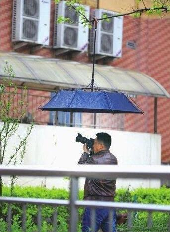 姑娘,我要是追上你就得履行承诺哦,可不要反悔哦