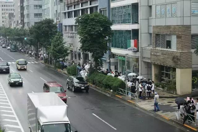 真假品牌店的识别,真假混卖