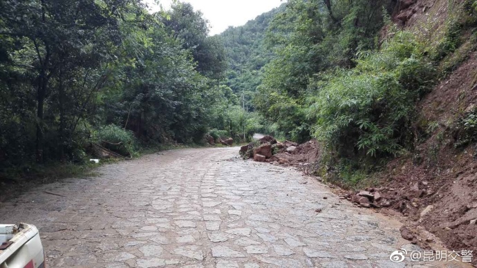 鏆撮洦琚煄韬奖瑙嗛,鏆撮洦琚煄杞﹁締琛屼汉瑙嗛