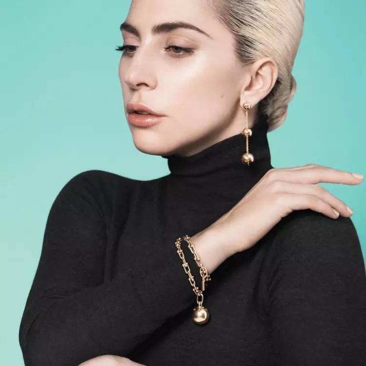 刘雯倪妮穿衣搭配图,杨幂刘雯谁最漂亮