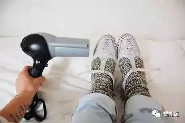 痛！有新娘把婚鞋买成了X鞋！