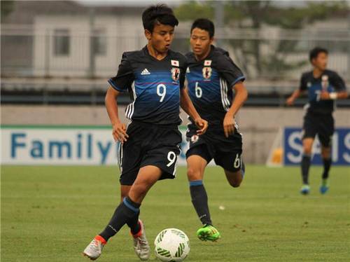 梅西大空翼完整视频,大空翼凌空抽射梅西