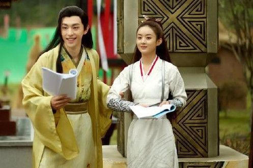 张含韵赵丽颖谢娜什么关系 (赵丽颖谢娜张含韵共同参加的综艺)