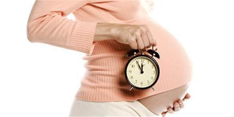 原来胎动这么明显,各种胎动说明宝宝在干嘛