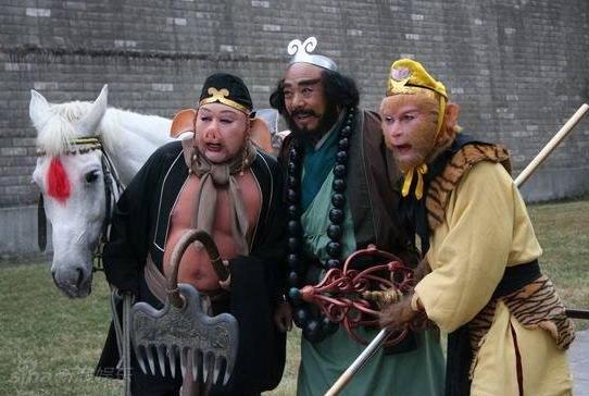 西游红孩儿做了散财童子离家不回,为何牛魔王知道后并不生气?