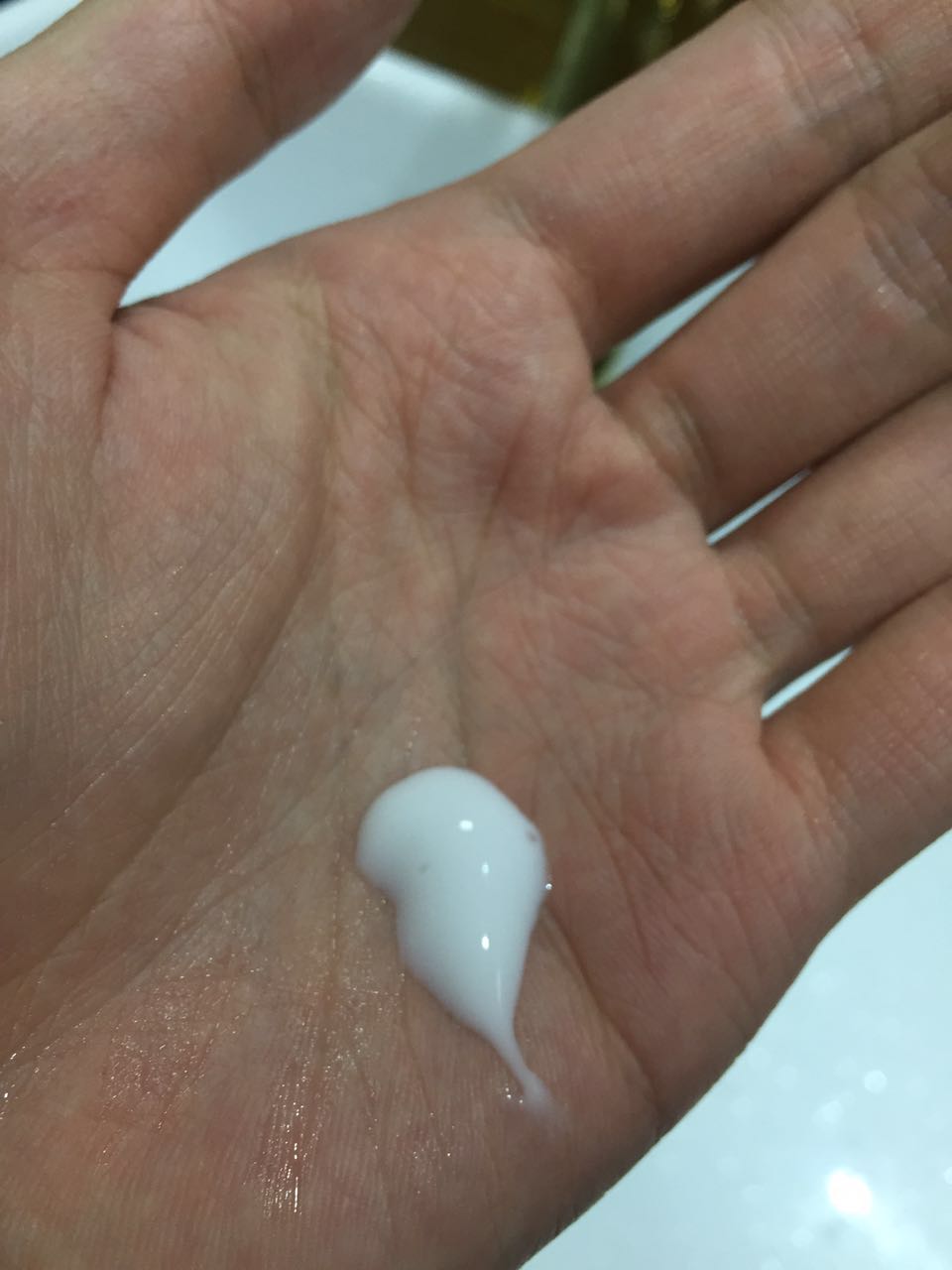 贵妇精华液深度解析,cpb贵妇面霜好吗