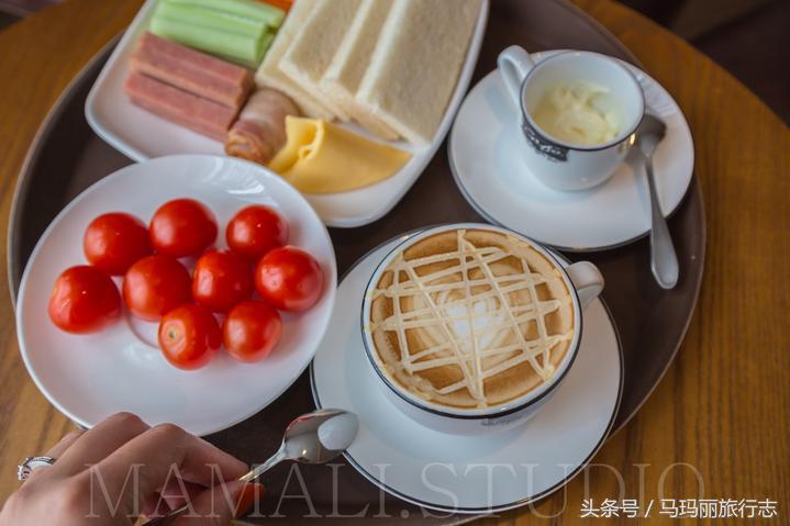 住赏气质喆啡，一辆复古老爷车把你接到咖啡馆的家
