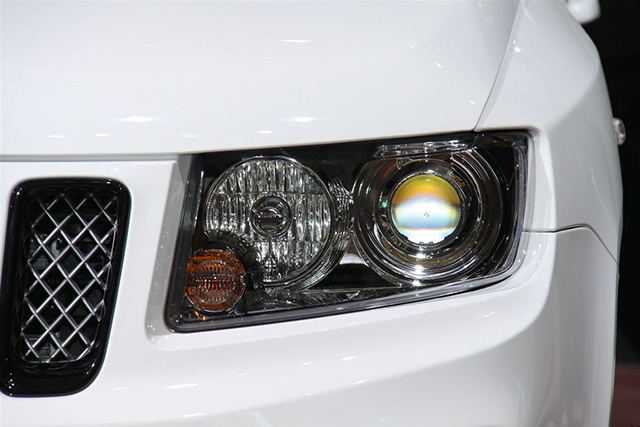 进口两驱指南者越野评测视频,详细评测奥迪q3入门版