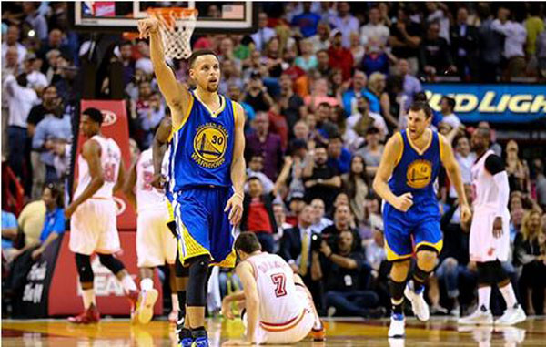 勇士库里和掘金,超级巨星库里逆袭勇士队重焕生机