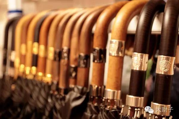 除了黑卡和白卡什么卡的爆率高,除了黑卡还有什么选择