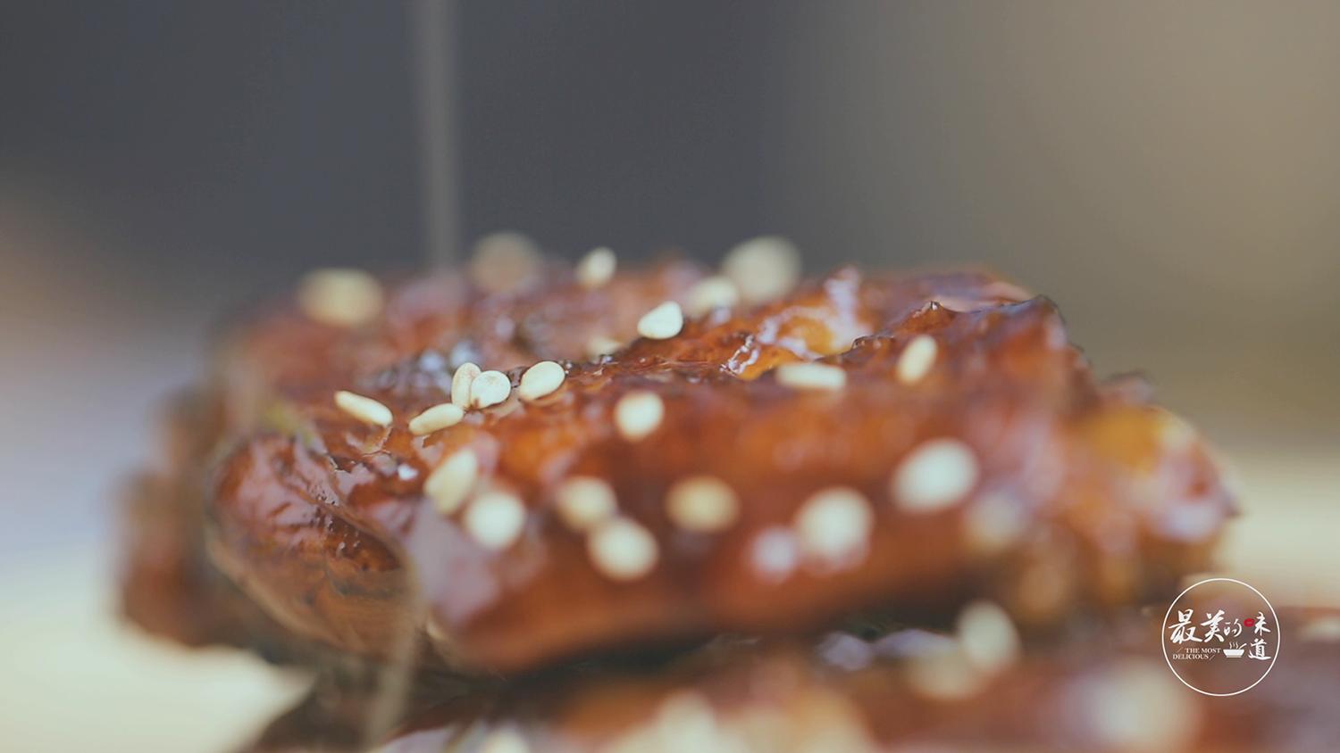 黄金虾仁炒饭视频,黄金虾仁炒饭