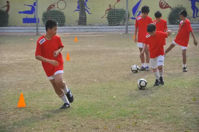 快乐足球遇见足球,快乐足球追逐梦想