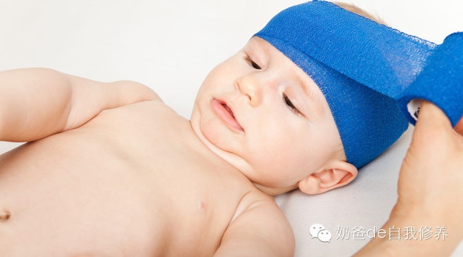 宝宝摔到头部怎么判断有没有事,宝宝摔到头部怎么才算没事