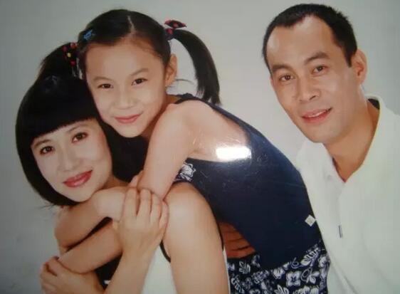 亮剑楚云飞情史,新亮剑里面的楚云飞和美女