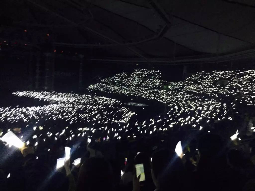 exo演唱会回顾一路走来,exo十一周年演唱会自我介绍