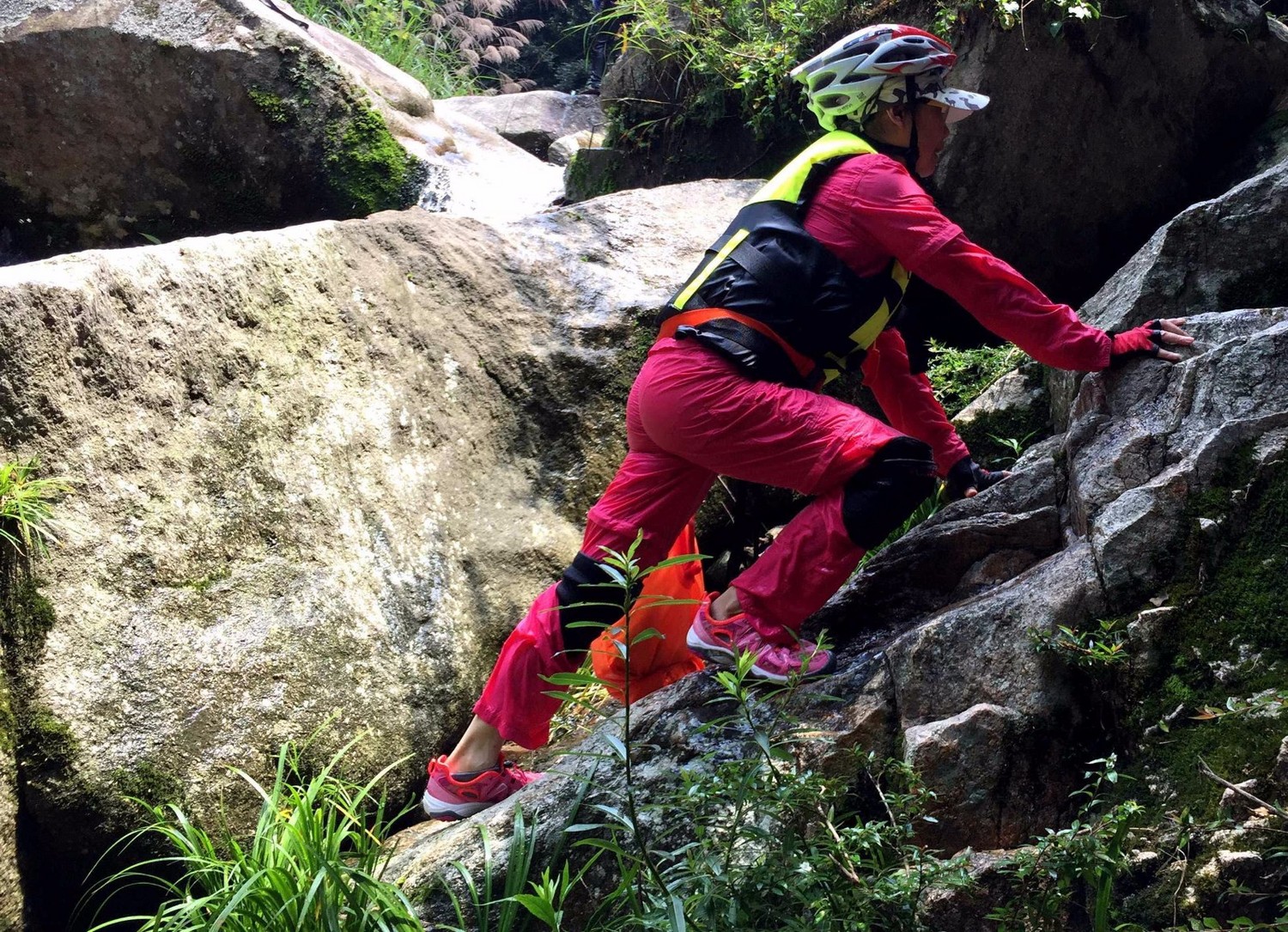 clorts洛弛男款溯溪鞋,洛驰徒步鞋