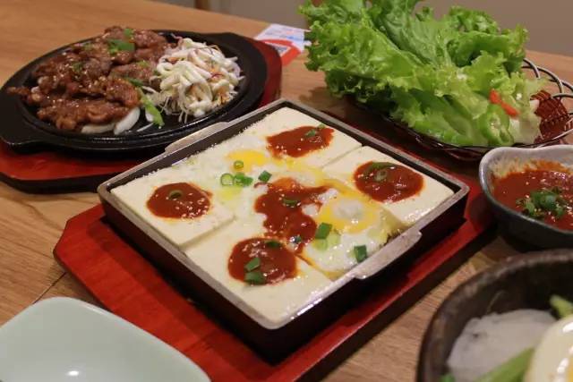 一碗不正经的肥牛饭,下班去哪吃