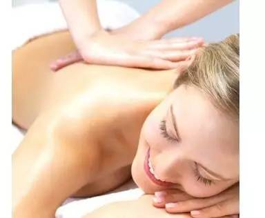 到美容院做美容到底好不好,到美容院做身体护理有什么好处