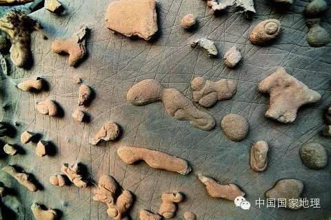 津北有奇观，10亿年地层上的“万卷史书”