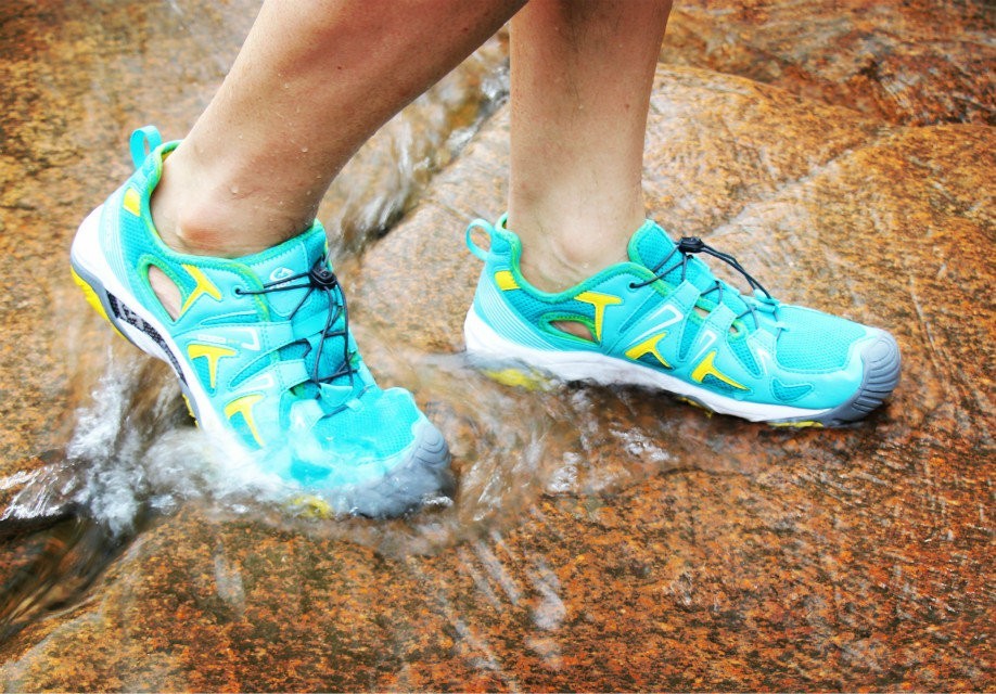 水陆两栖，凉爽一夏―――洛驰3H027E溯溪鞋测试