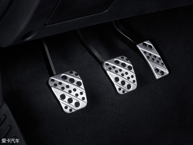 北汽威旺m3价格,北汽威旺m30和五菱宏光尺寸对比