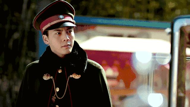 潮流咖|这件让半个娱乐圈沉迷的军装,再没一件你就过时啦!