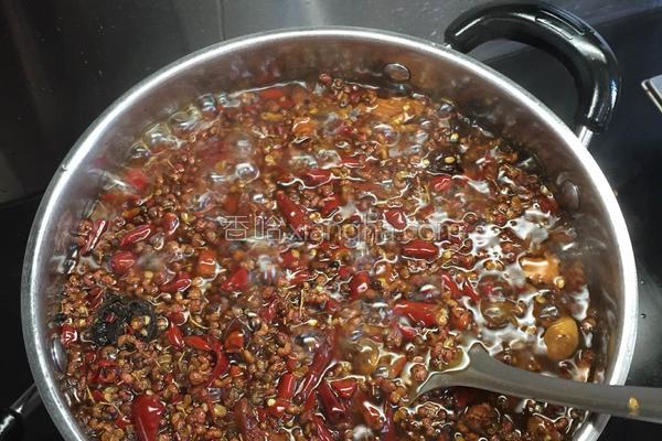 麻辣火锅底料重庆正宗第一名,麻辣火锅底料买回家怎么吃