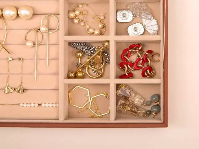 不要让你的旧首饰成为压箱底,对于首饰的收纳