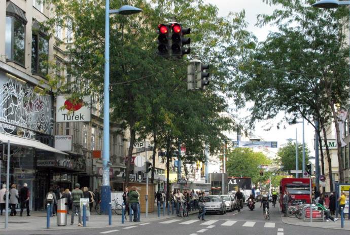 星球购物中心店,施华洛世奇在哪个国家买最便宜