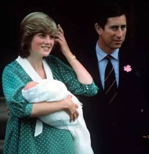 论洗白渣男，我只服死要面子的英国王室