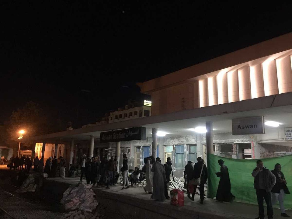 豆瓣日记:滞留阿斯旺火车站的长夜