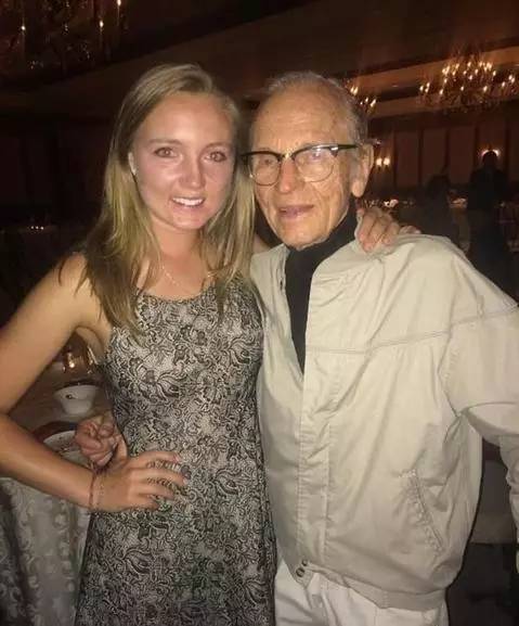 小编说户外|南非夫妇两年半跨越6大洲,这个皮划艇装进公文包只需5分钟?