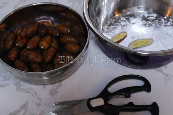 干煸蚕蛹香辣酥,干煸蚕蛹的正确方法
