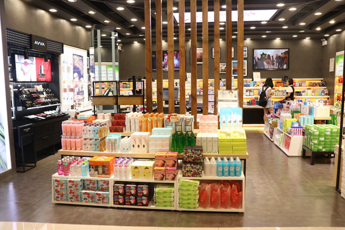 西安化妆品店排名前十名,西安哪家的美妆店好