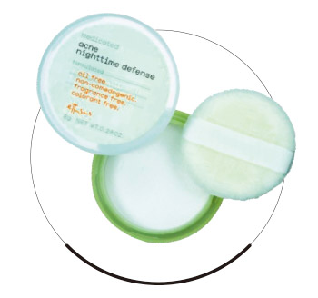 睡前扑晚安粉会闷痘吗,睡前扑一层蜜粉饼可以吗