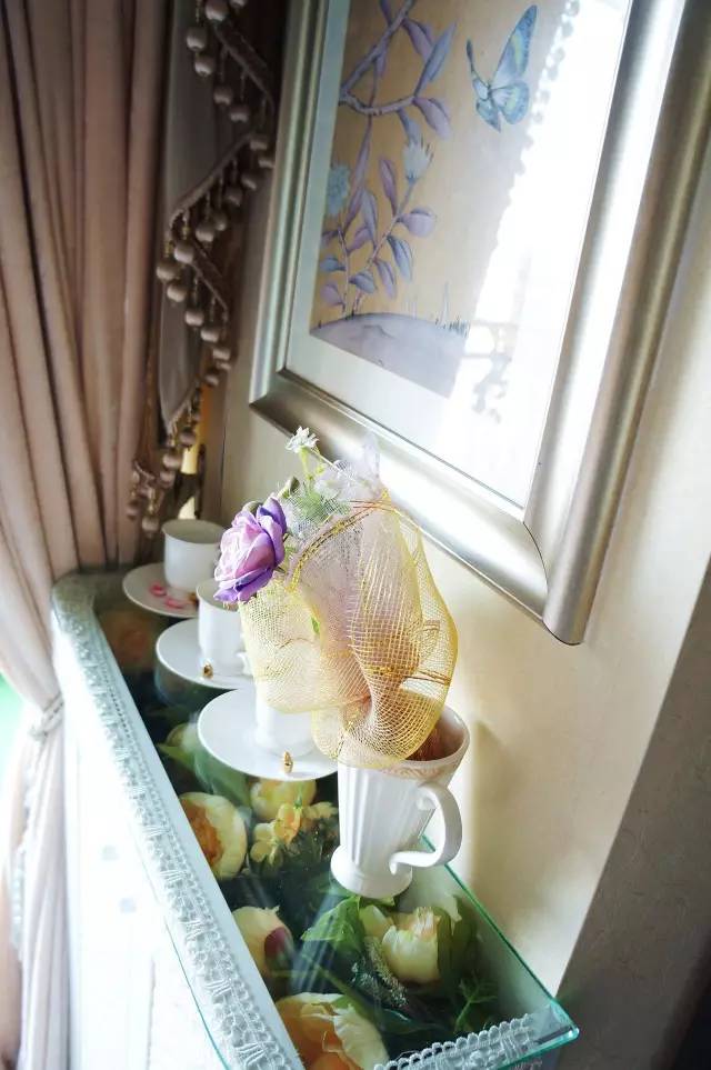 “莫澳欣，你设计的服装哪里可以买得到？！”