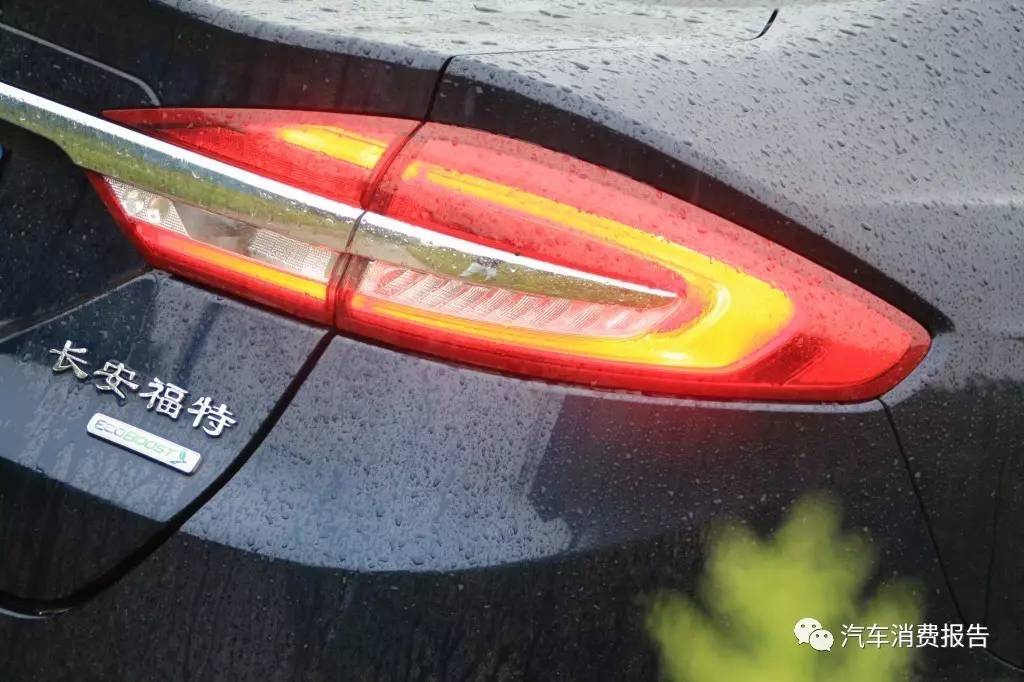 这款车的油耗表现如何,2017款蒙迪欧2.0t245高功率油耗