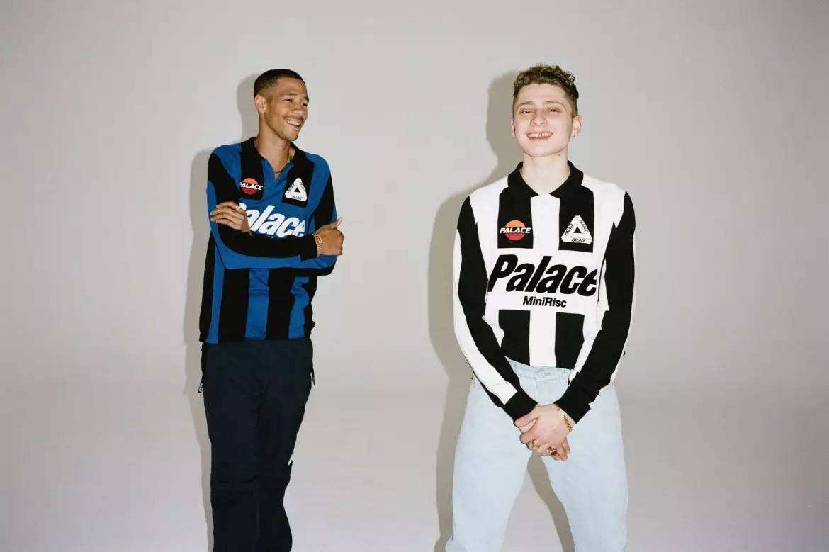 想装逼?你还缺一件足球服