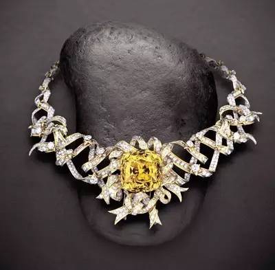 蒂芙尼的钻戒,蒂凡尼100万以上的钻戒