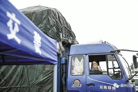 旅游卧铺大巴客车,卧铺客运长途大巴车视频