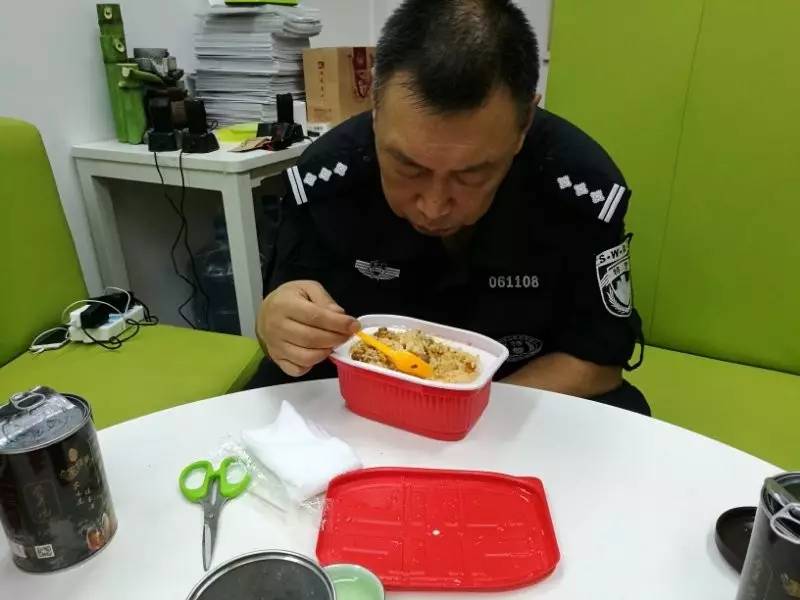 “带队执行任务，除严格执行上级命令外，重要的是要爱兵”——记厦门金砖会晤衢州增援特警领队李浩