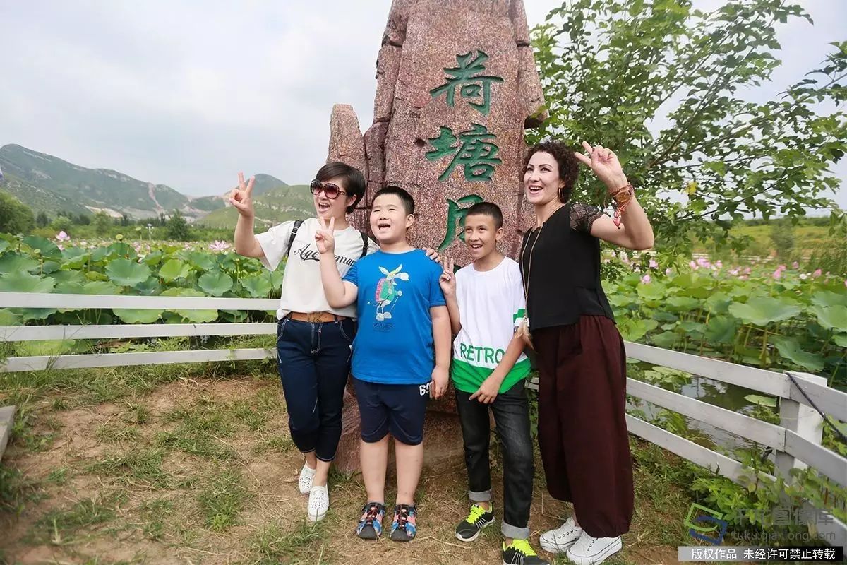 每日美图·喜迎十九大｜第80期：北京和田两地儿童共同感受传统工艺